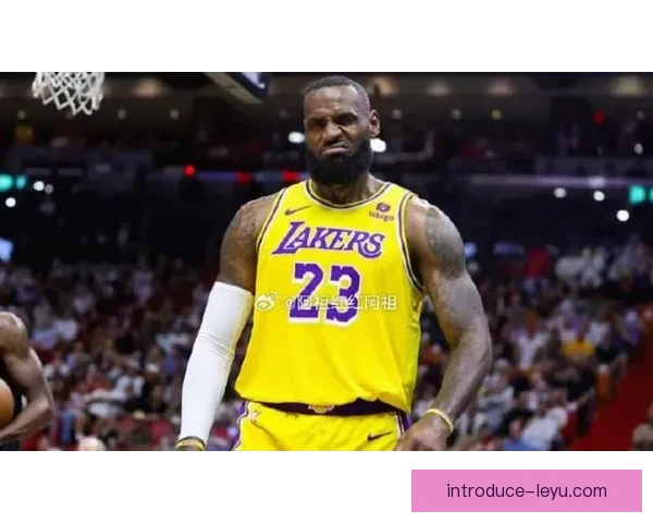 勒布朗詹姆斯再创历史纪录 成为NBA历史得分王并领衔湖人夺冠