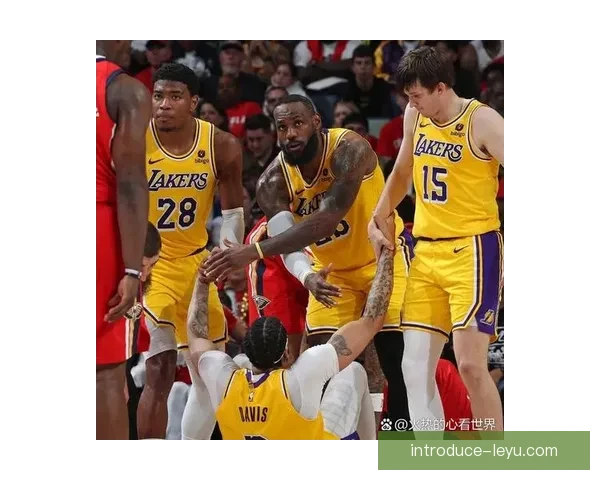 湖人勇夺关键胜利詹姆斯状态回暖助球队重返季后赛争夺